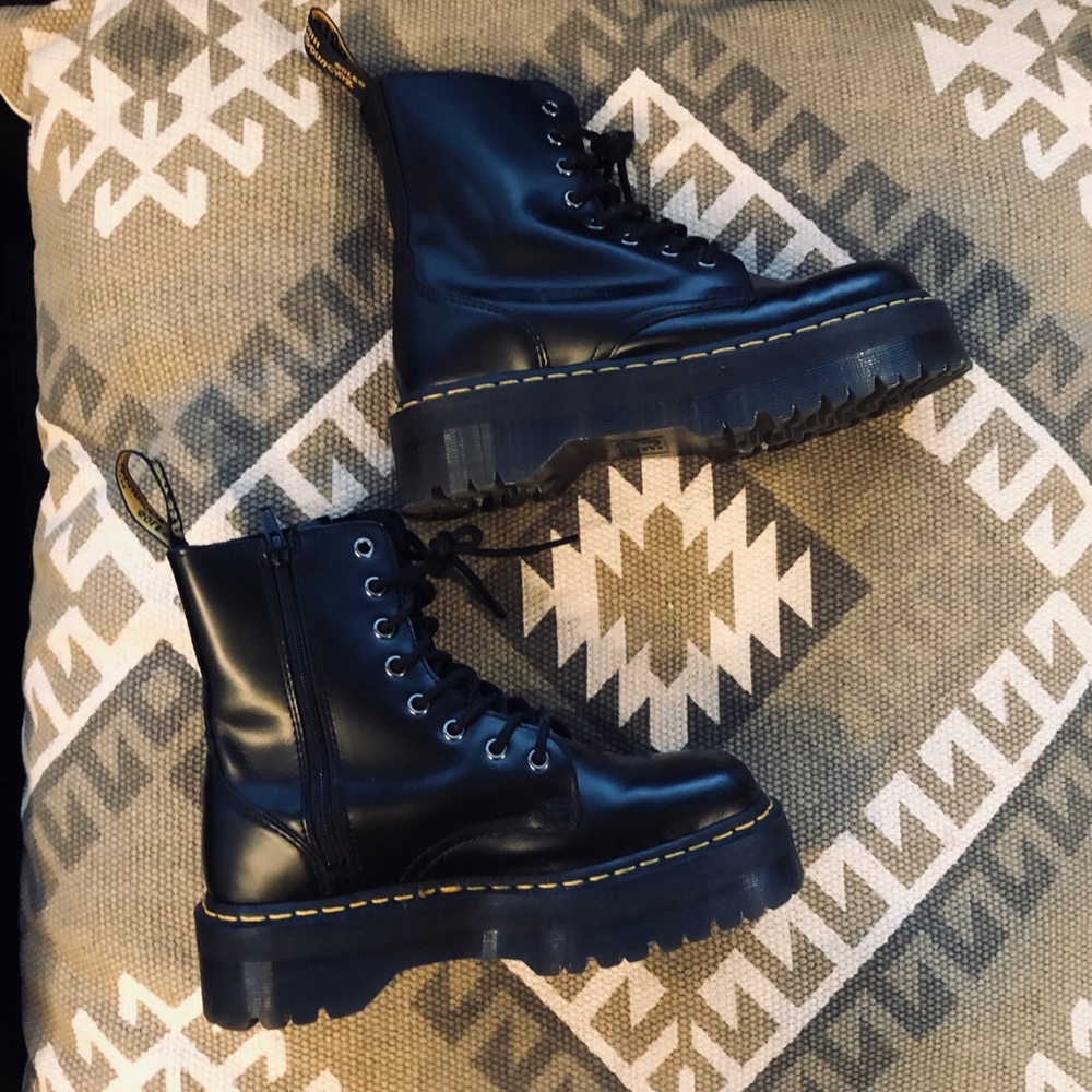 Jadon Dr. Martens